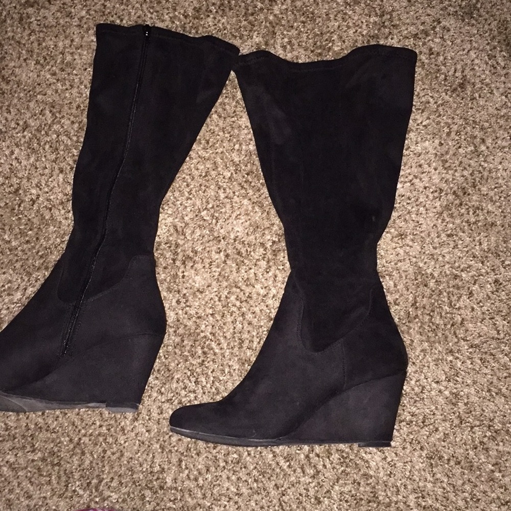 Suede boots